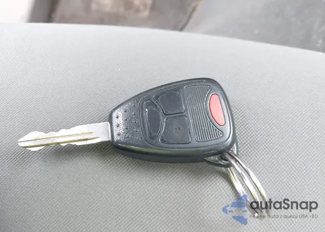 2008 Jeep Liberty Sport z USA, uszkodzony, nr VIN 1J8GN28K68W106343